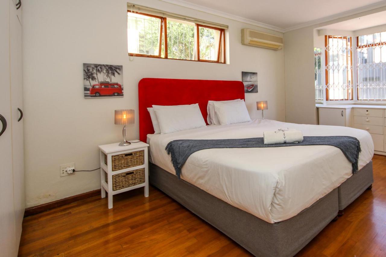 Holiday Home In Sea Point, Fresnaye Città del Capo Esterno foto